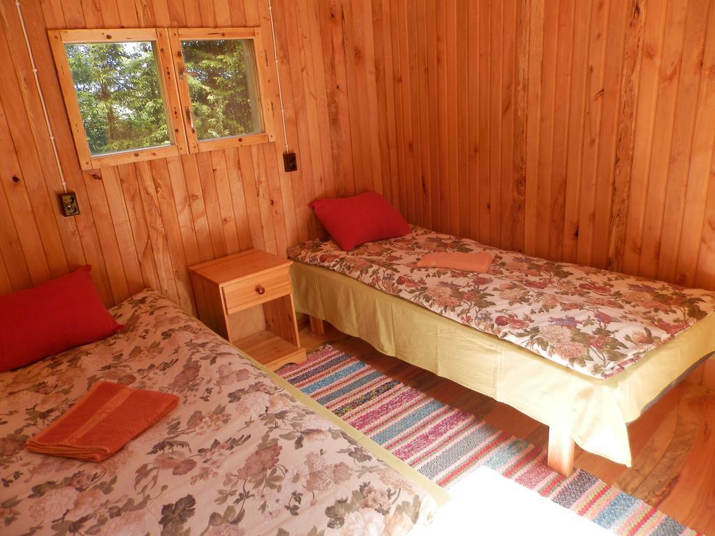 Ala-Laugu Holiday Home Leisi Exteriér fotografie