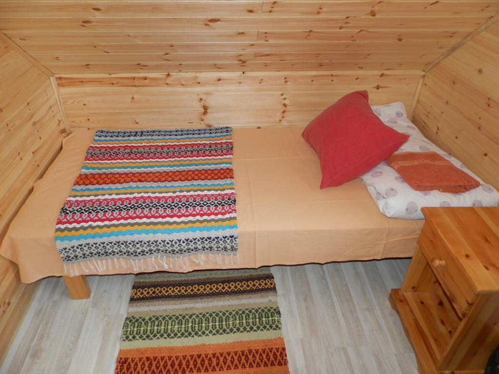 Ala-Laugu Holiday Home Leisi Exteriér fotografie